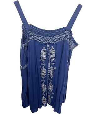 Chico’s Embroidered Boho Cold Shoulder Top. NWOT